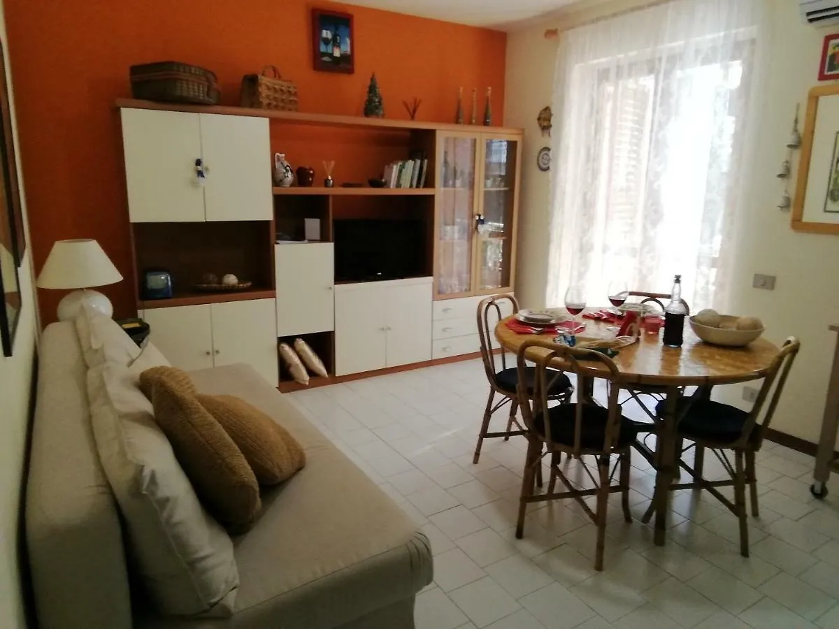 بيت للعطل فيلا La Casa Di Martina أكيتْريتْسا